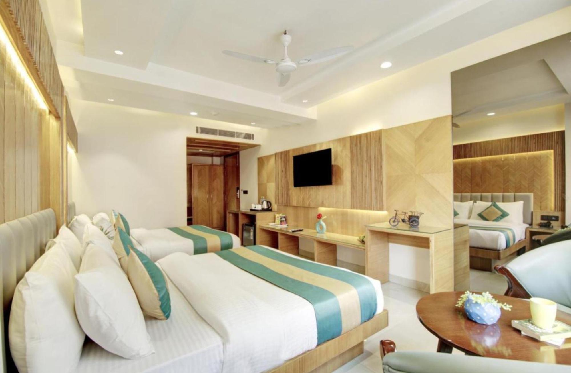 Hotel Platinum With Free Pickup-Delhi Airport New Delhi Exterior photo
