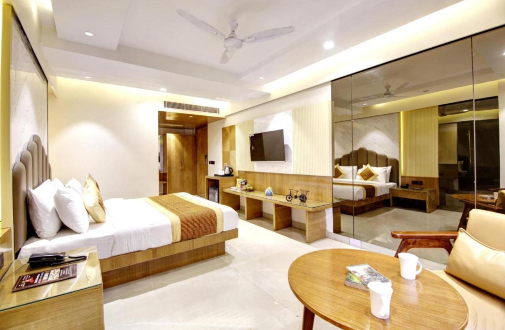 Hotel Platinum With Free Pickup-Delhi Airport New Delhi Exterior photo